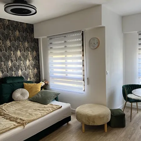 La Tropicale Apartment